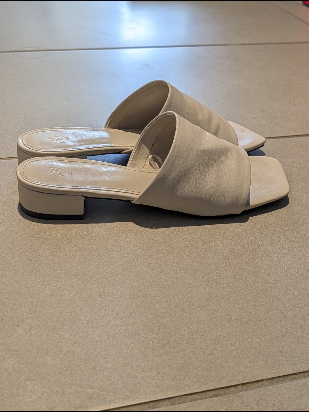 H&M | White Slide Sandals - Picture 2 of 4